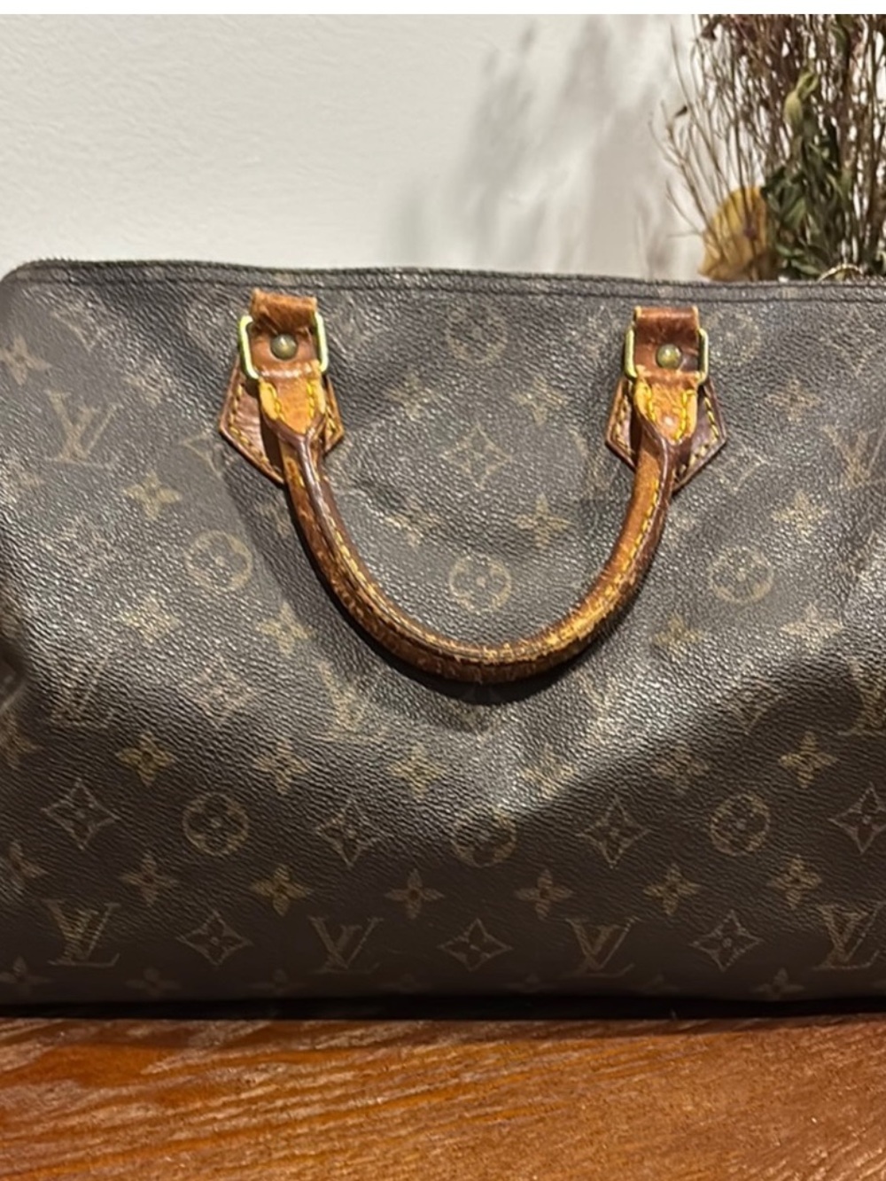 Louis Vuitton Monogram Speedy 30 Handbag - Picture 2 of 13